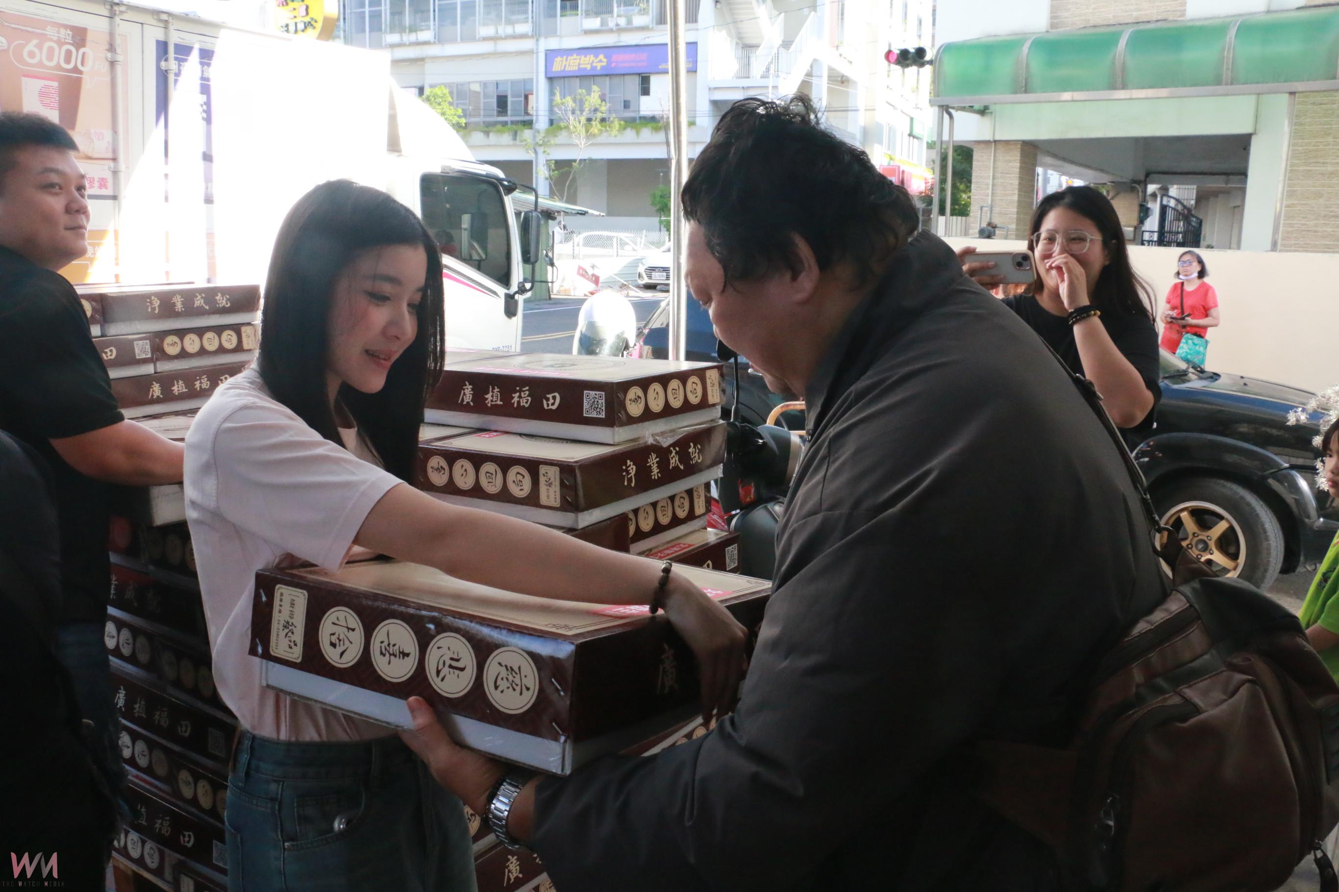 澄霖董娘、小老闆百桌供品捐雲林家扶 期盼服務家庭都幸福 - https://www.watchmedia01.com