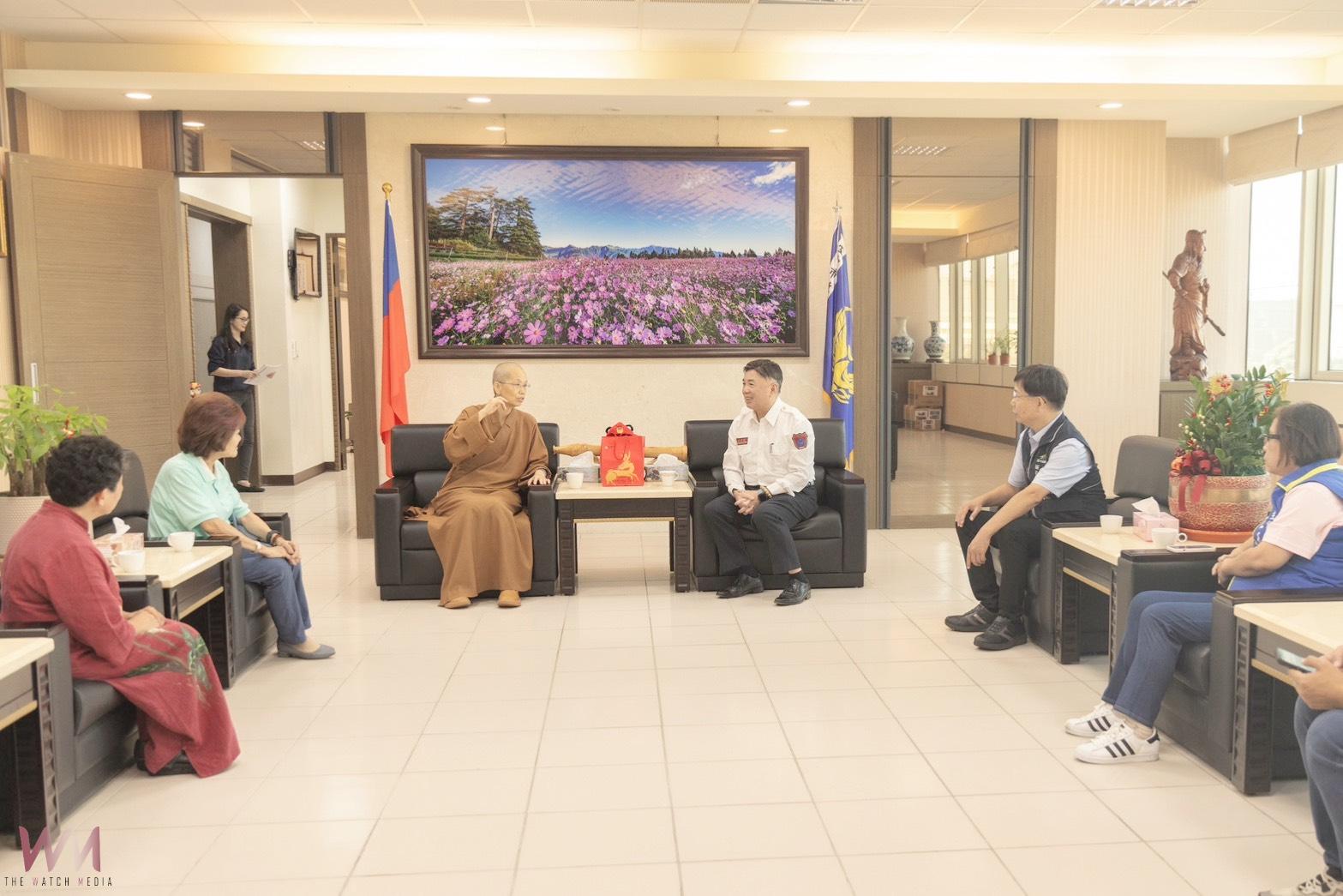 傳遞關懷精神！佛光山慈悲基金會獻愛心　攜手消防局守護居家安全 - https://www.watchmedia01.com