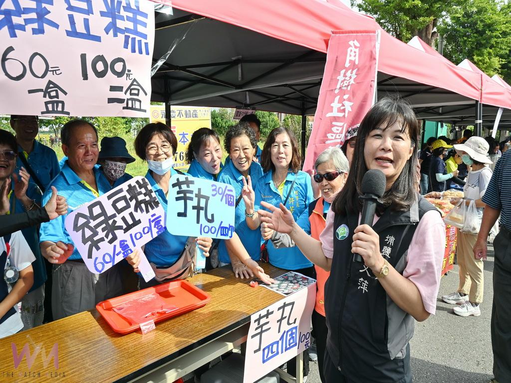 埔鹽鄉糯米藝術節 許文萍鄉長當起帶貨主播攤位熱銷 - https://www.watchmedia01.com