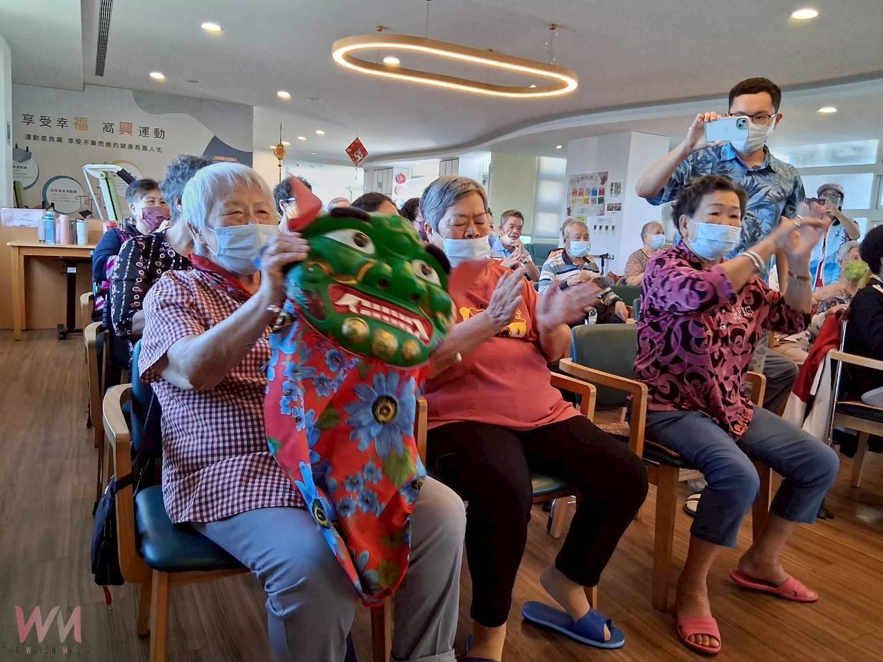 (有影片)/亞太鹿港渡假村樂團溫馨演出 福興秀和苑長輩樂開懷 - https://www.watchmedia01.com