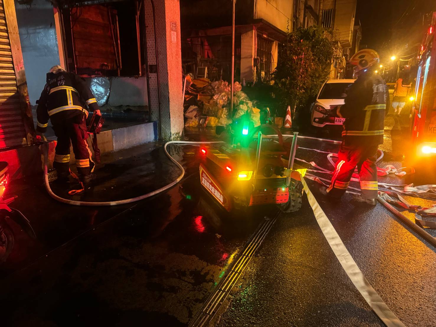 蘇澳冷凍食品工廠氨氣外洩 宜蘭縣消防局出動消防機器人拉水線 - https://www.watchmedia01.com