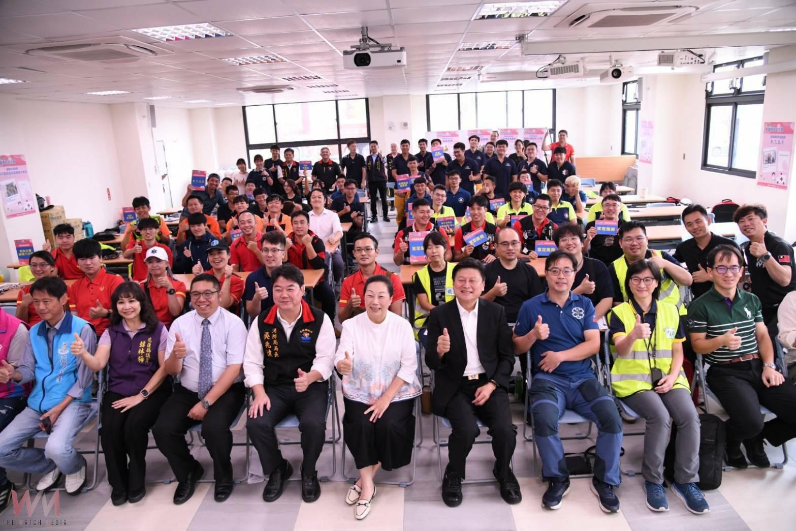 秒救命!全台打火英雄花蓮開戰 徐榛蔚、傅崐萁現場加油超嗨 - https://www.watchmedia01.com