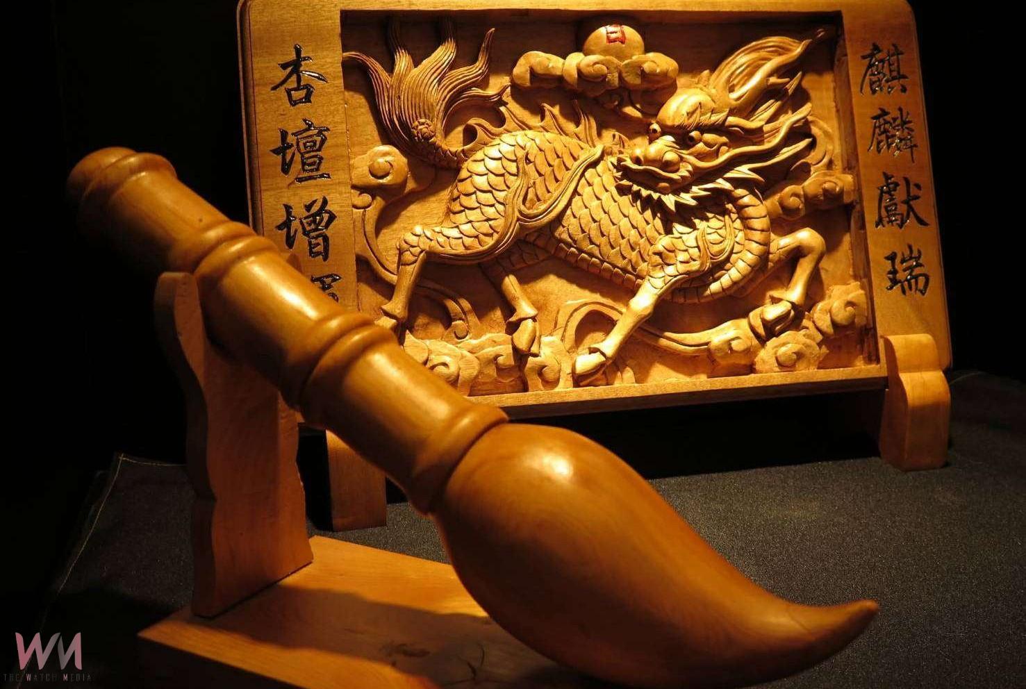 北港文化中心展出張旭輝鑿花作品 傳承臺灣木雕藝術薪火 - https://www.watchmedia01.com