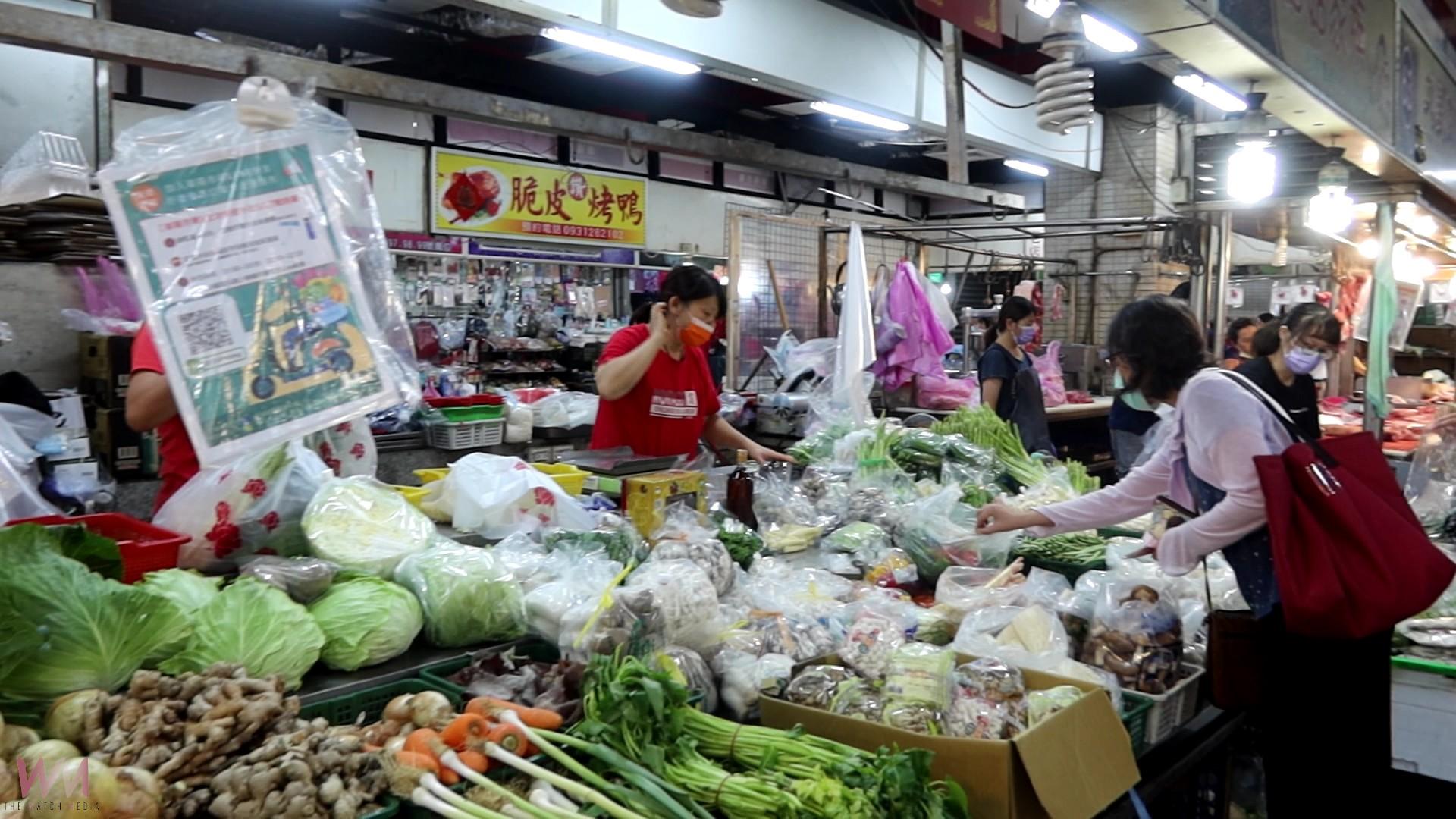 菜價「颱」動!鳳凰颱風減弱後均價回穩 - https://www.watchmedia01.com