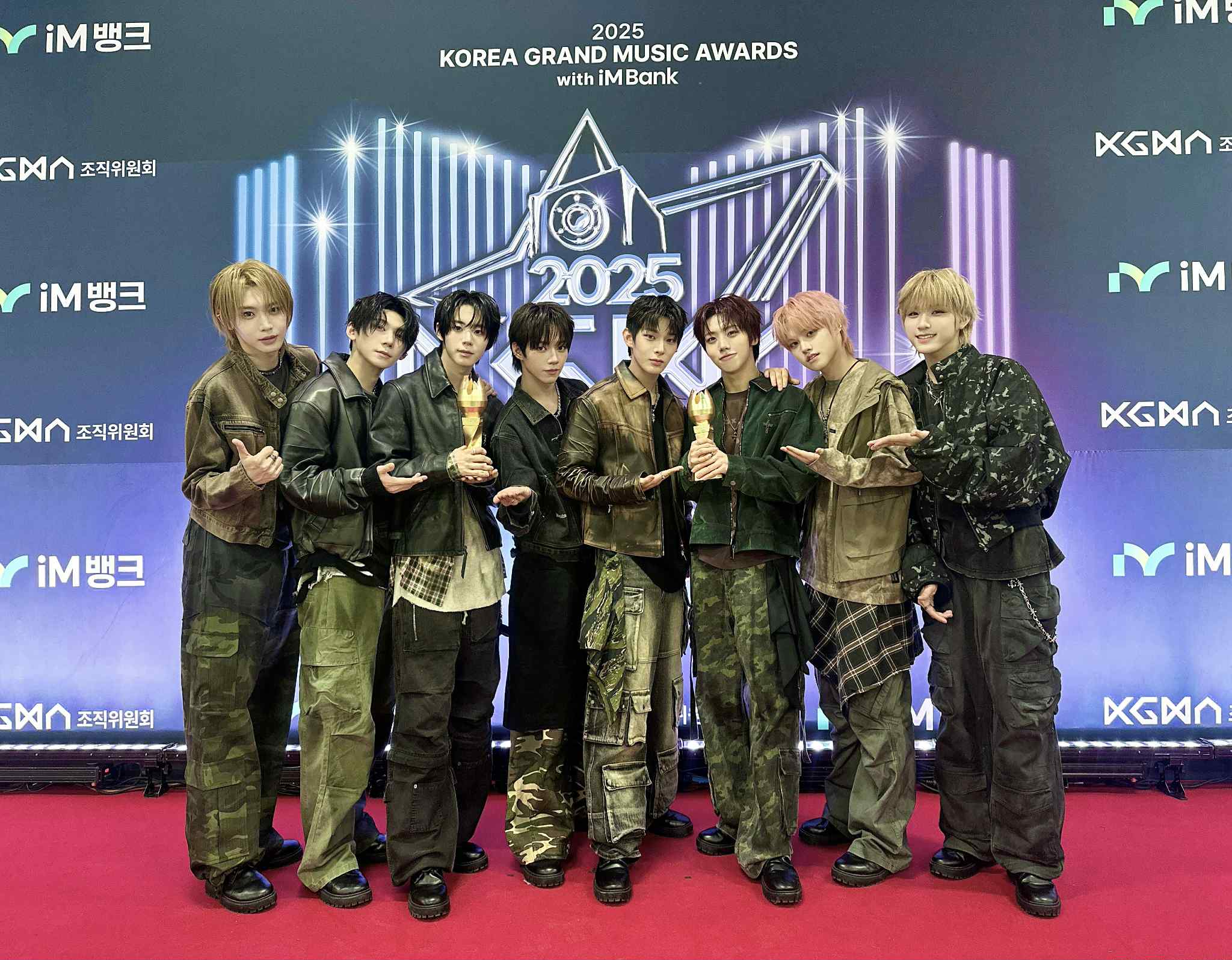 AHOF第二張專輯蟬聯「三冠王」粉絲期盼志恩早日回到舞台 - https://www.watchmedia01.com