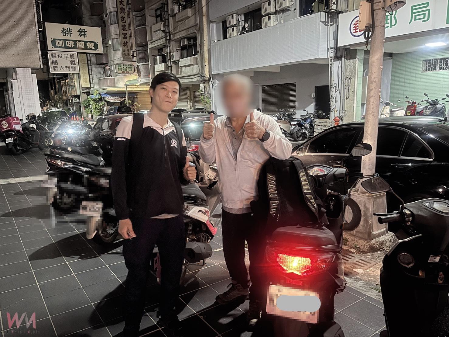 老翁忘記機車停哪裡 鷹眼警「下班不打烊」火速找回愛車 - https://www.watchmedia01.com