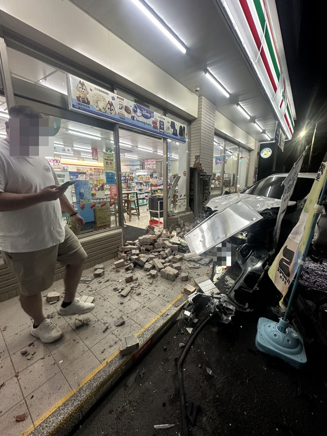 （有影片）／非飆仔競速　埔心車禍意外　BMW撞進7-11超商4人受傷 - https://www.watchmedia01.com