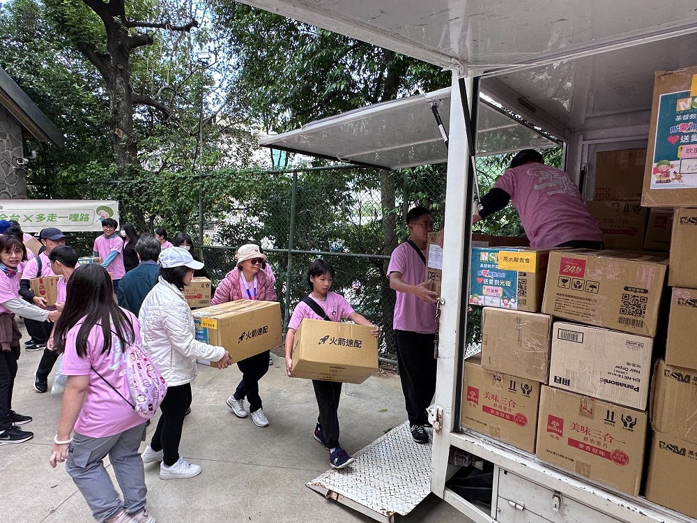 「用愛串聯全台」傳遞全台的愛到脆弱家庭  特別送聖誕祝福到光復 - https://www.watchmedia01.com