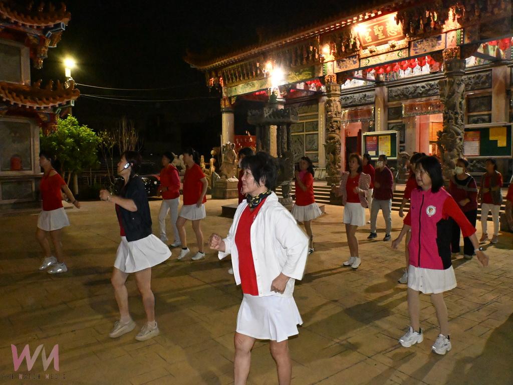 慈聖宮媽祖指示推動健康舞蹈班 廟前廣場週二夜跳出新活力 - https://www.watchmedia01.com