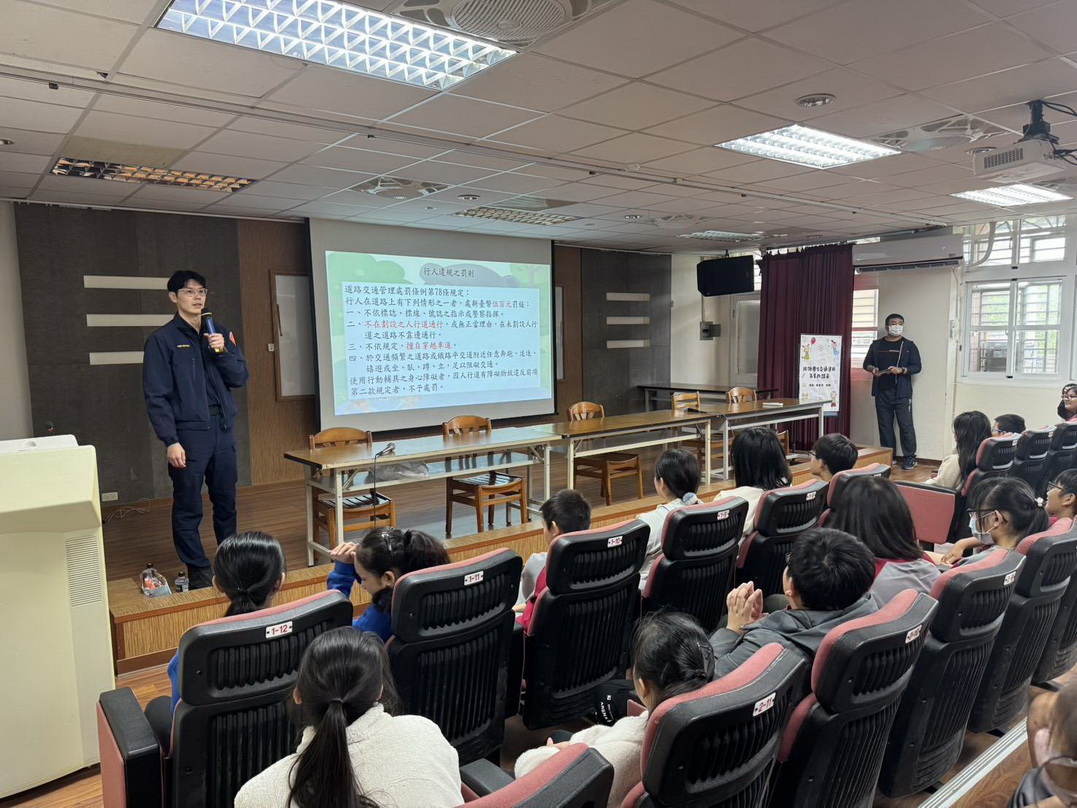 從小建立安全意識　平鎮警到校宣導受學童熱烈歡迎 - https://www.watchmedia01.com