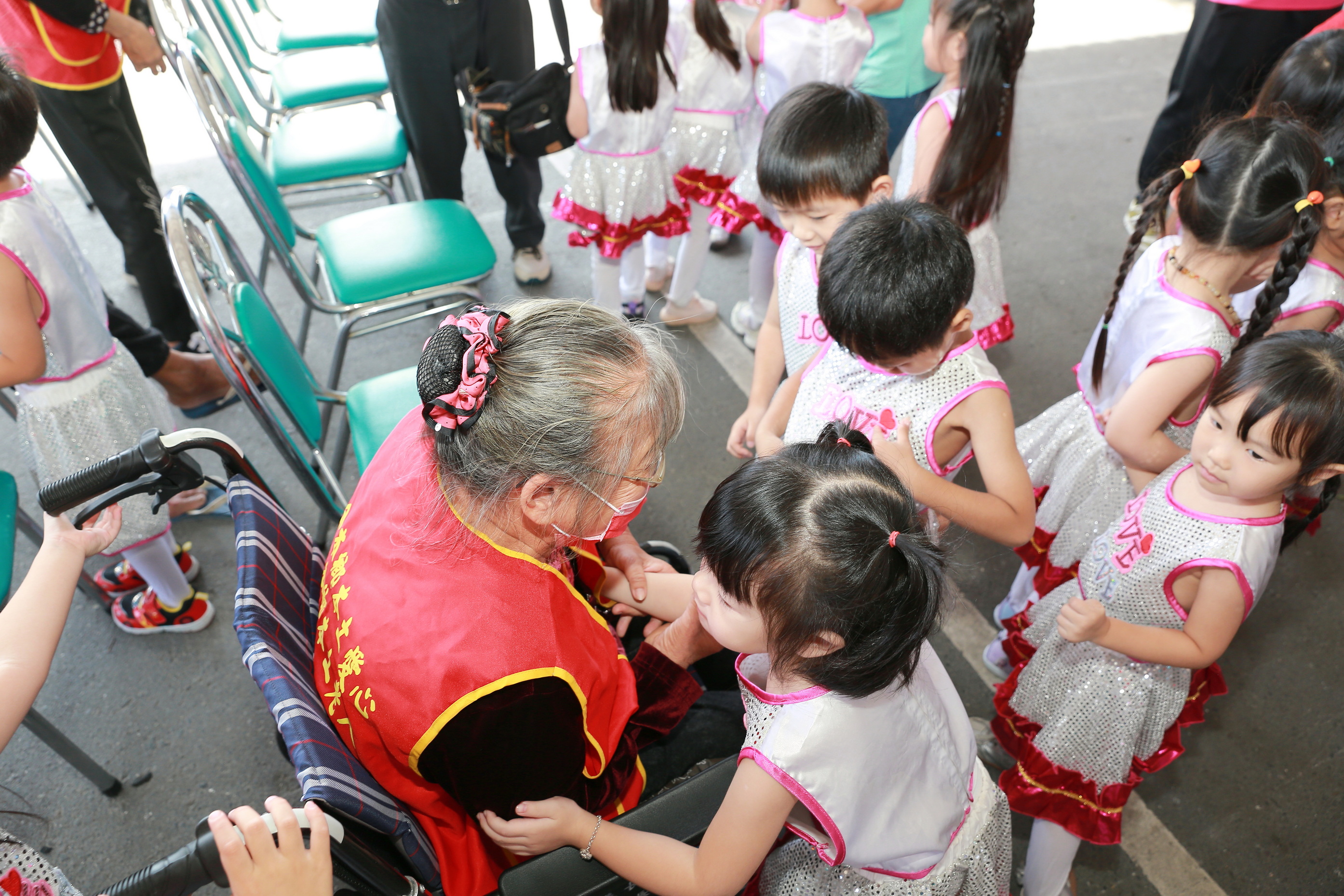 愛心續航！信星基金會贊助華山大村到宅服務車 - https://www.watchmedia01.com