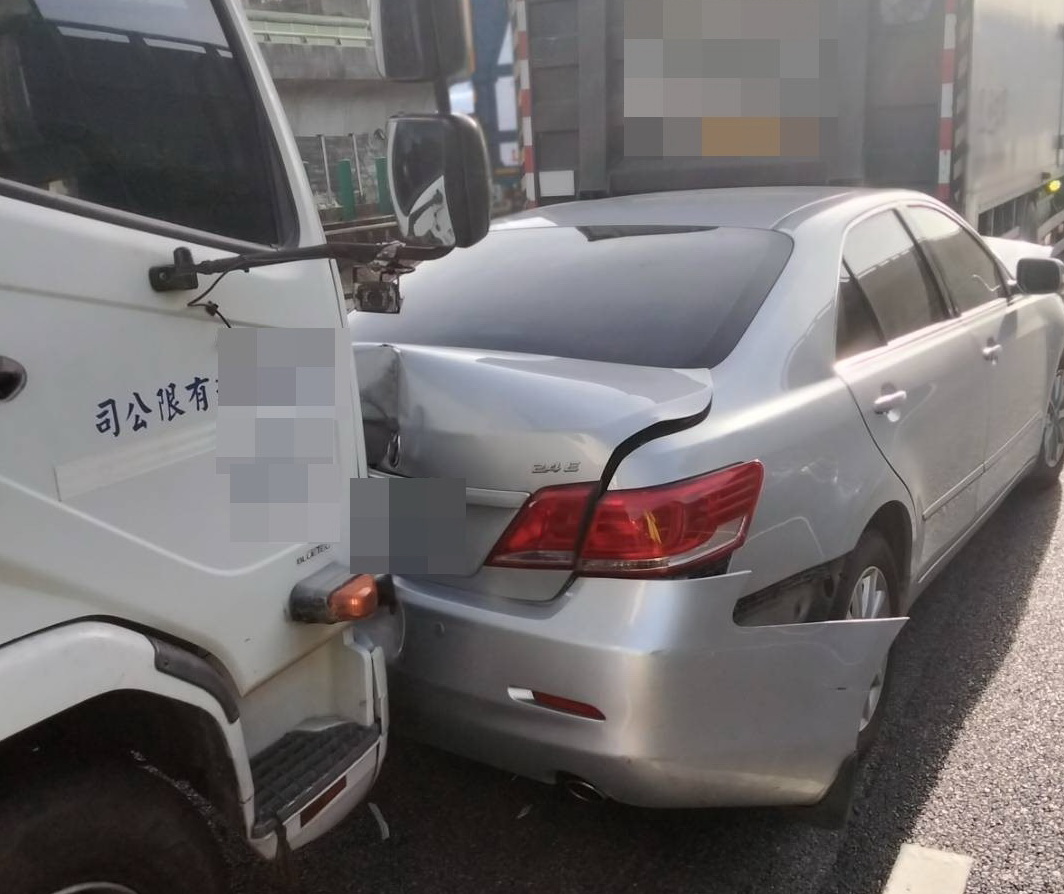 國道1號南下中壢路段二起事故　後方回堵5公里 - https://www.watchmedia01.com