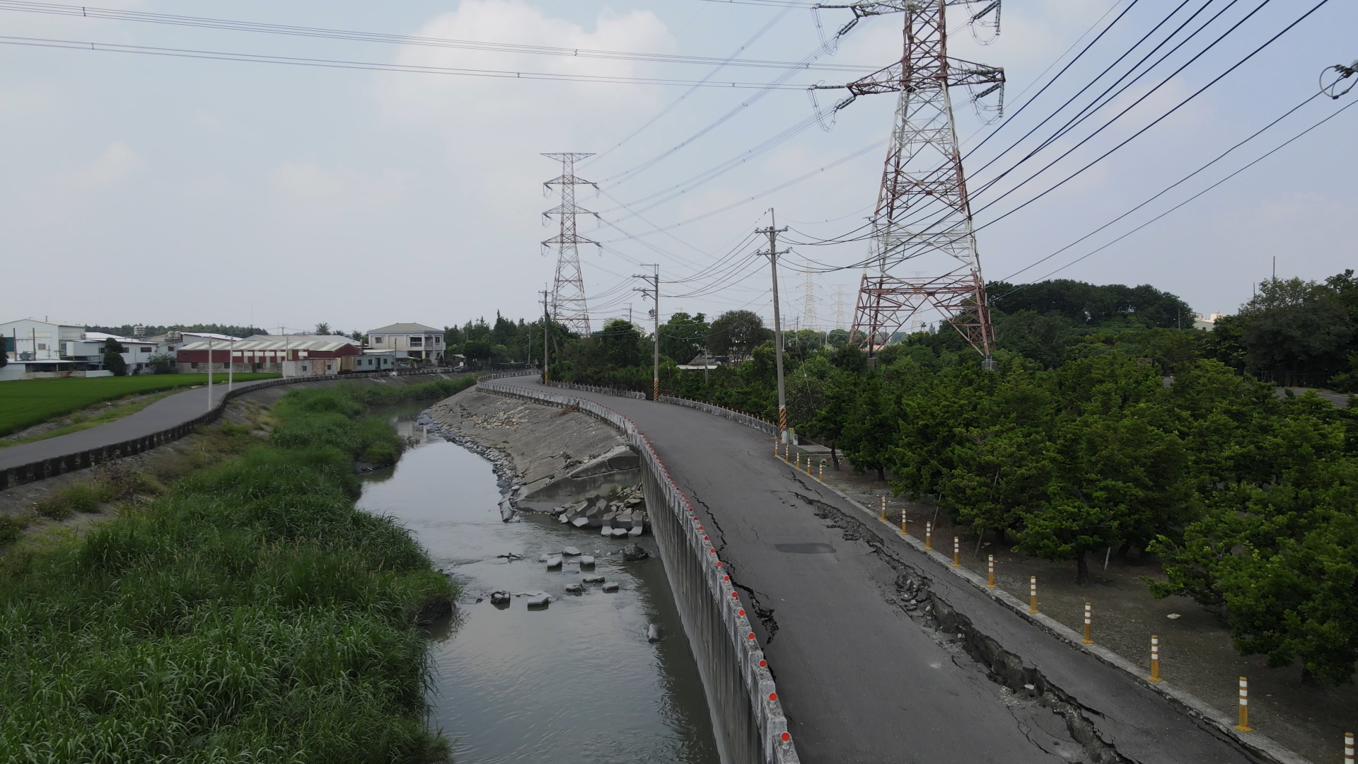 清水溪護岸受損嚴重　縣府啟動3,842萬復建工程強化防洪韌性 - https://www.watchmedia01.com