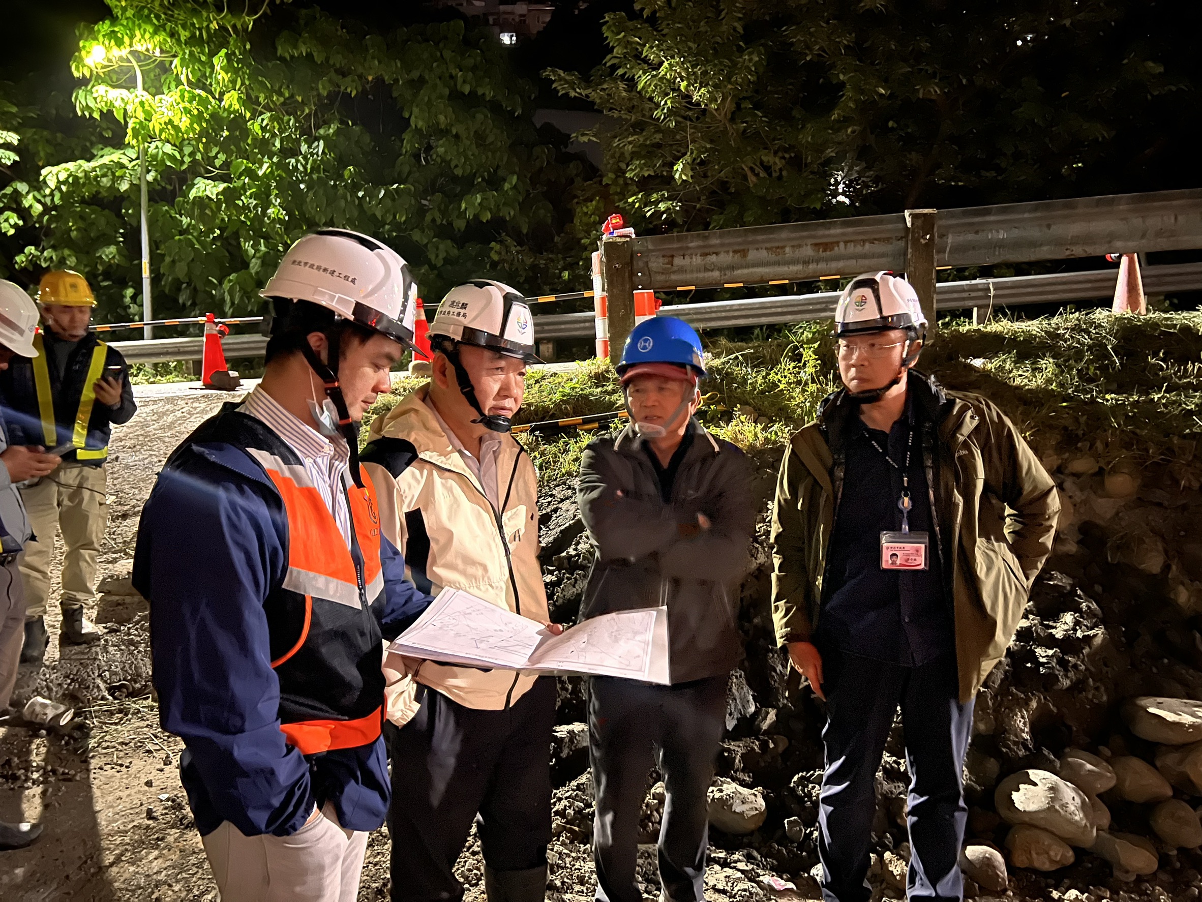 淡北道路基樁施工誤挖自來水管 新北工務局第一時間搶修、盡速復水 - https://www.watchmedia01.com