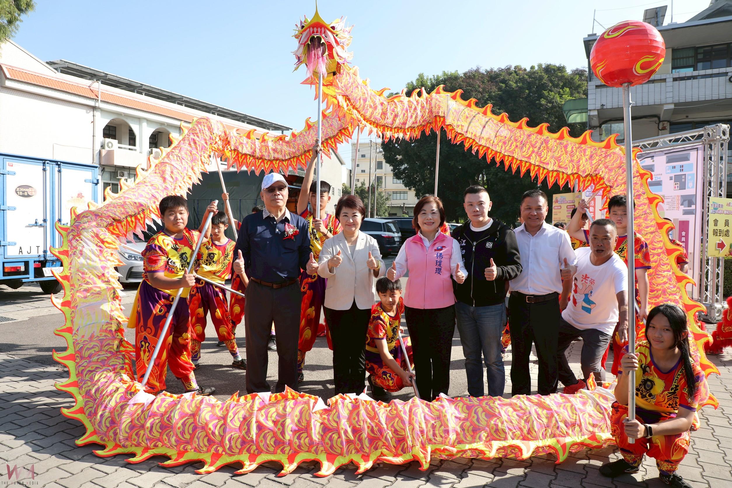 大里區農會慶105週年　捐贈中市府復康巴士 關注弱勢族群造福鄉里 - https://www.watchmedia01.com
