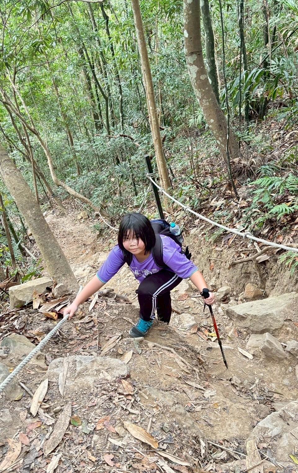 （有影片）／香田國小四年級勇闖白毛山　10公里挑戰展現永不放棄精神 - https://www.watchmedia01.com