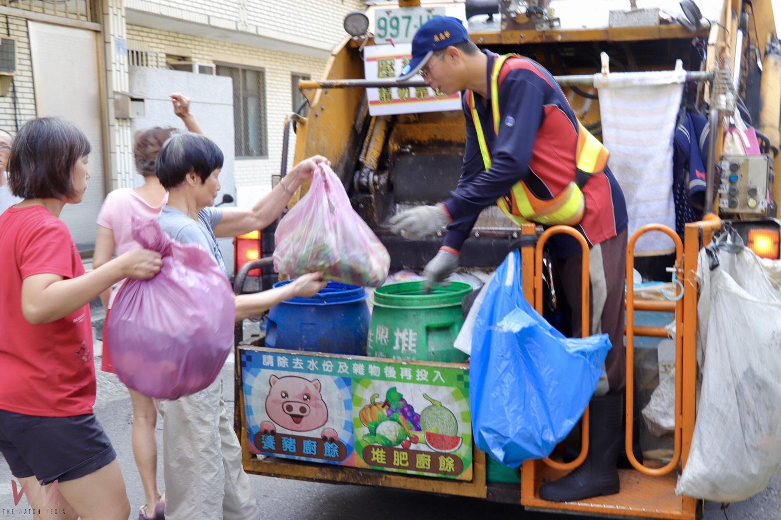 黑豬安心吃料　配合禁廚餘蒸煮政策　彰化養豬業禁用廚 - https://www.watchmedia01.com