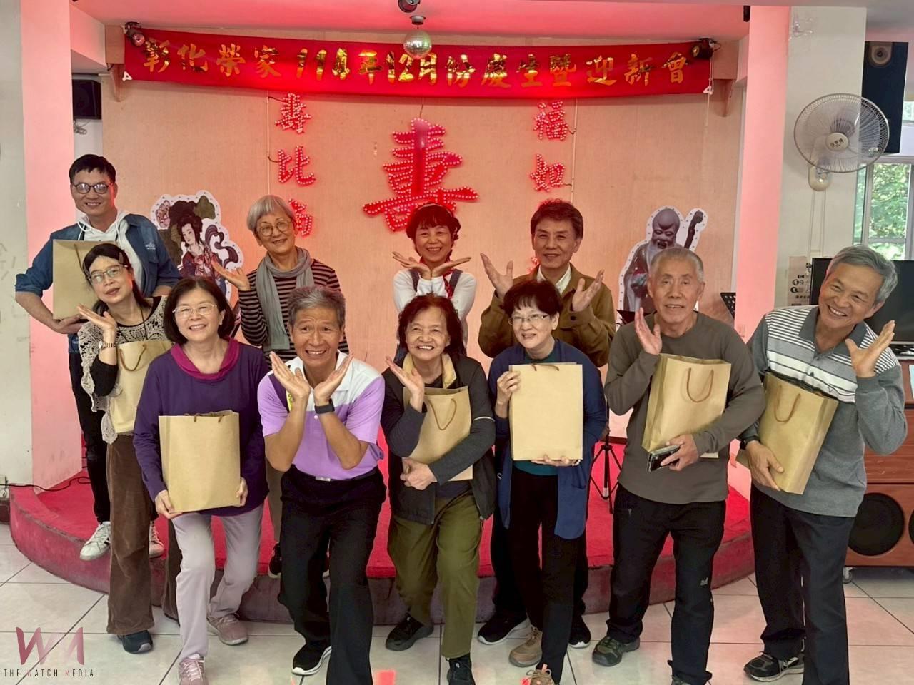 （有影片）／幸福佛音合唱團到彰化榮家獻唱　自創曲暖心陪伴長輩慶生 - https://www.watchmedia01.com