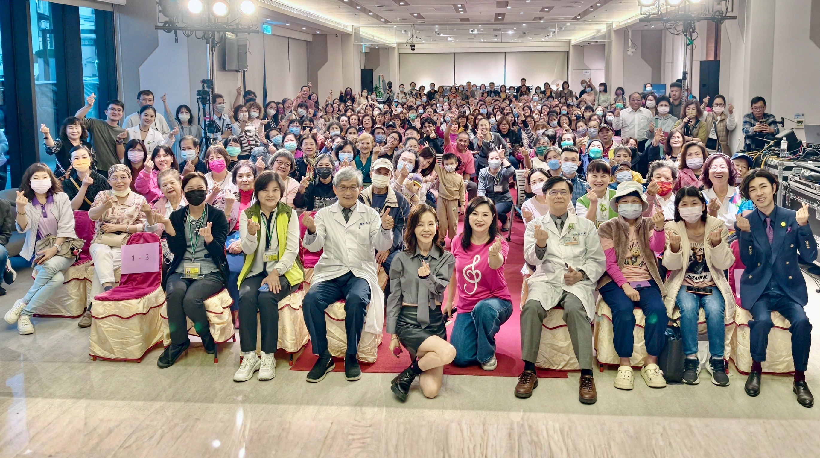 彰化秀傳醫院舉辦「聽希望在唱歌」演唱會　音樂溫暖癌友心 - https://www.watchmedia01.com