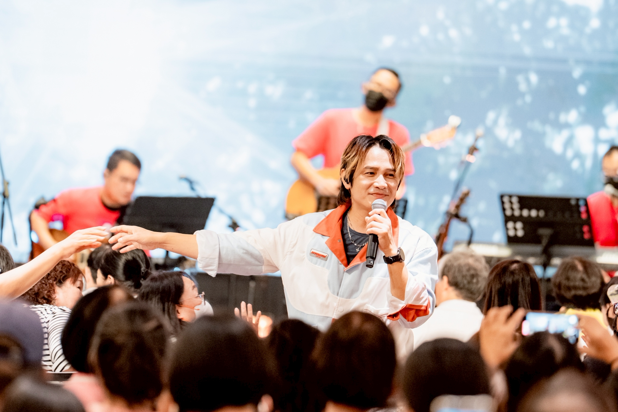 彰化秀傳醫院舉辦「聽希望在唱歌」演唱會　音樂溫暖癌友心 - https://www.watchmedia01.com