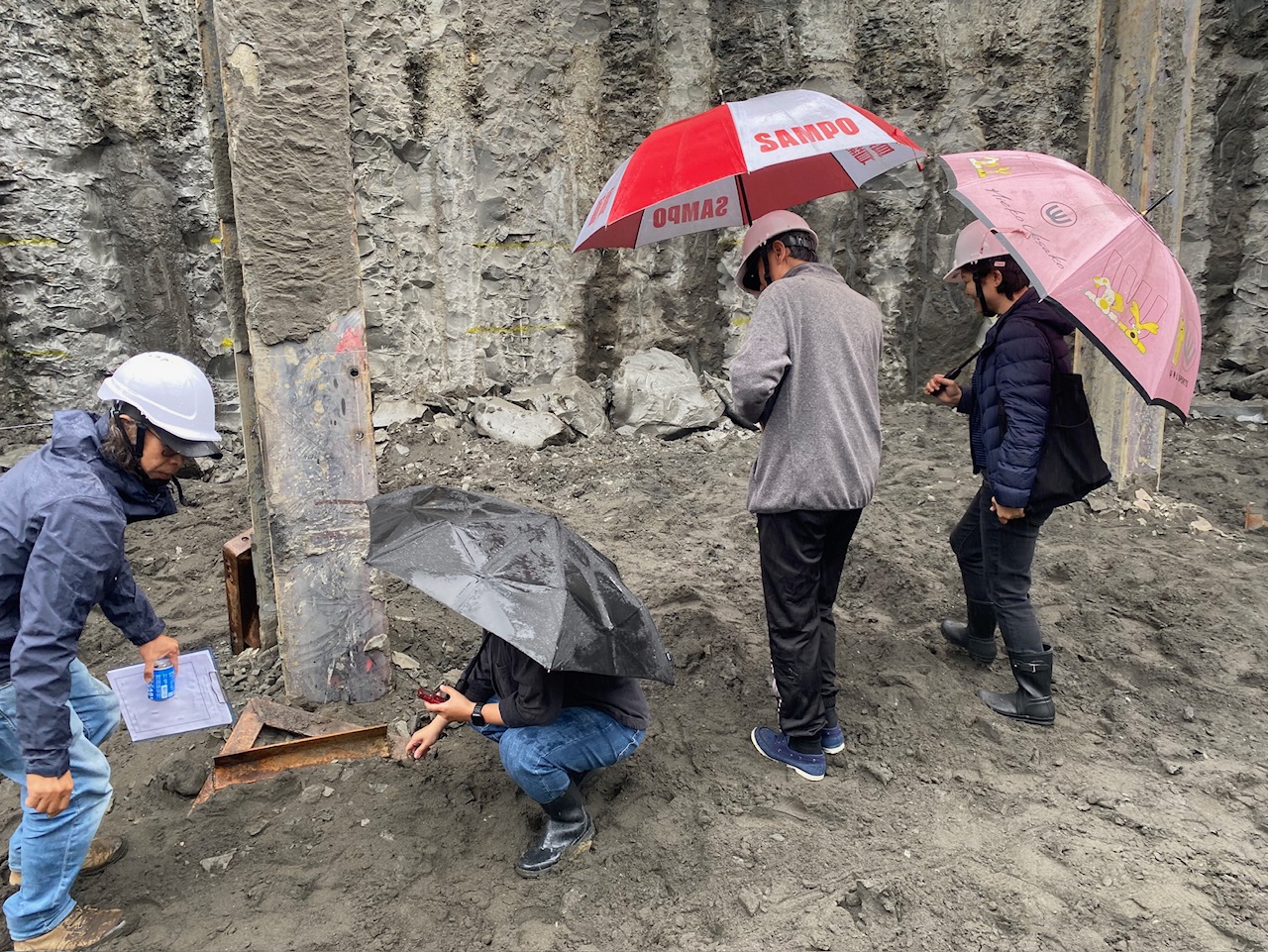  頭城挖出「古沉船」？ 考古學者現場勘查外型特徵應屬「人造物」 - https://www.watchmedia01.com