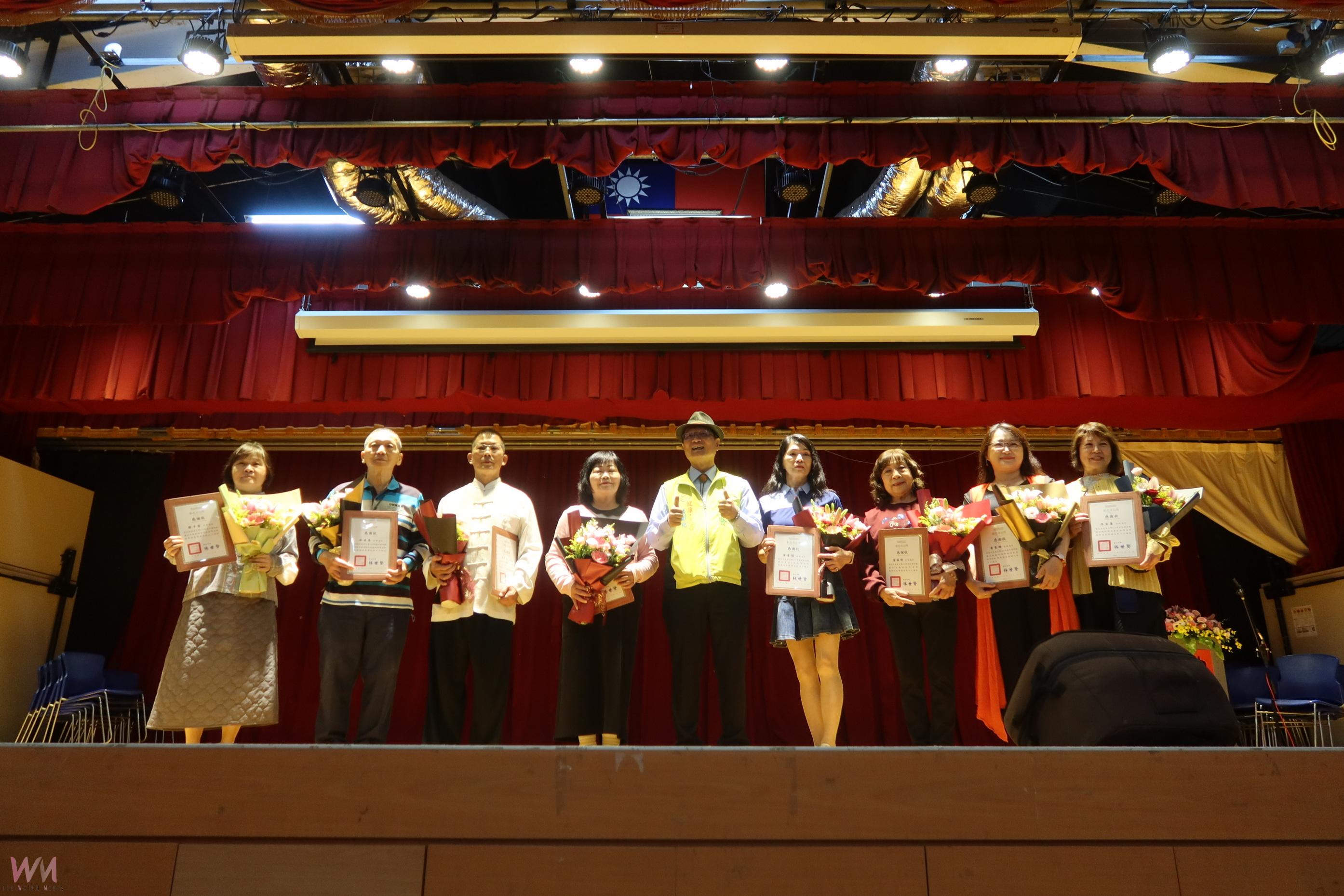 （有影片）／長青大學結業熱鬧登場　林世賢：活到老、學到老最美力量