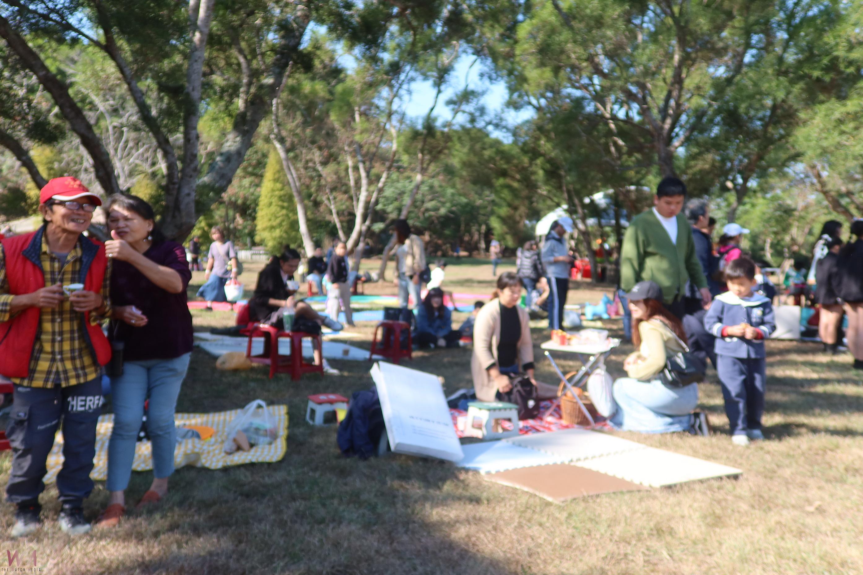 (有影片)/香山步道野餐咖啡趴吸6百人同樂 親子草地歡笑不斷 - https://www.watchmedia01.com