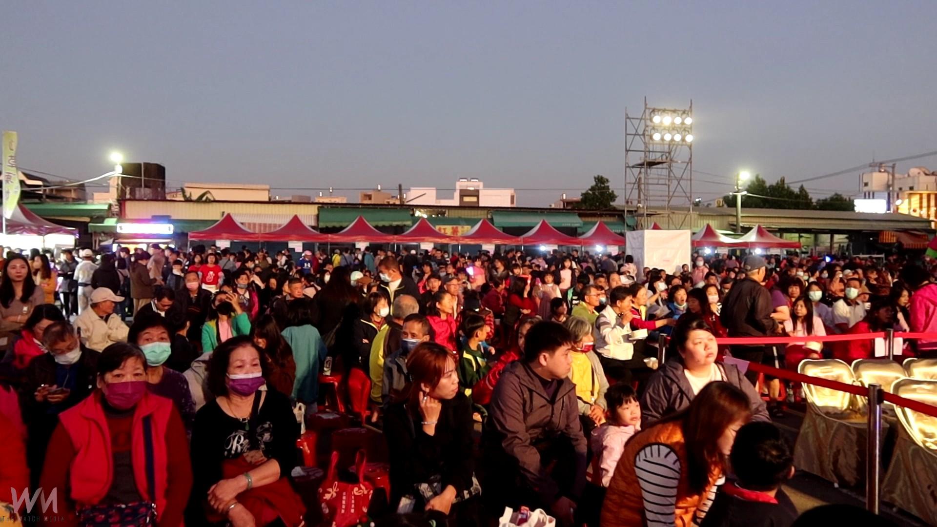 （有影片）／永靖「點亮平安季」點燈、演唱會霸氣摸彩嗨翻歲末 - https://www.watchmedia01.com