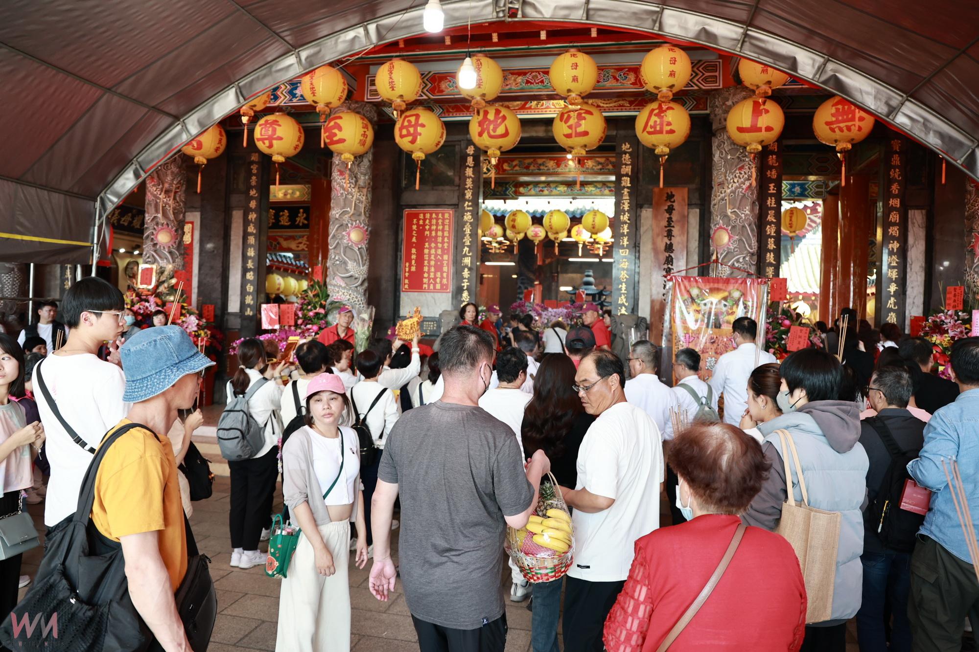 埔里寶湖宮天地堂地母至尊總廟聖誕慶典 許淑華縣長出席團拜儀式 - https://www.watchmedia01.com