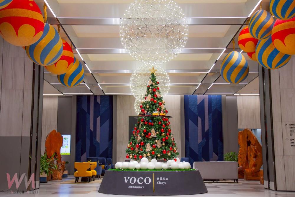 嘉義福容 voco全台首創　讓萌力助浪浪的聯手搜救犬「鐵雄」點亮耶誕燈 - https://www.watchmedia01.com