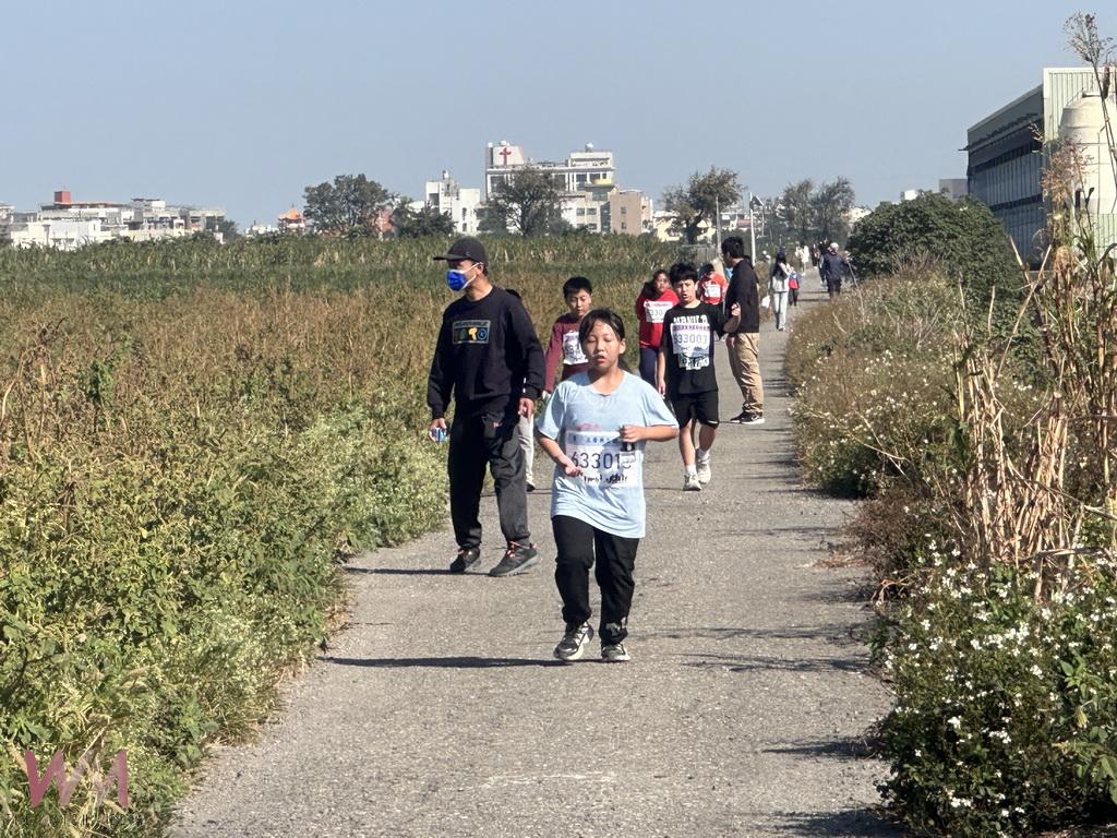 廣興國小第三屆親子路跑熱鬧登場 全校師生家長齊上陣跑出社區情感 - https://www.watchmedia01.com