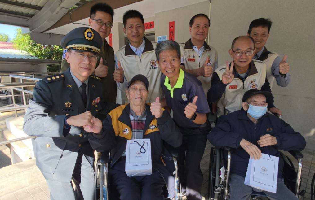 為向在戰火中捍衛國家、守護家園的抗戰榮民致以最高敬意 - https://www.watchmedia01.com