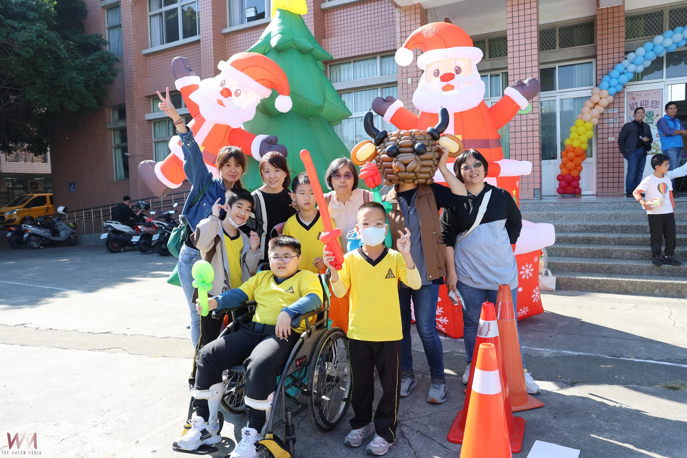 慢飛天使歡聚慶耶誕 王瑞德副縣長溫馨送禮獻祝福 - https://www.watchmedia01.com