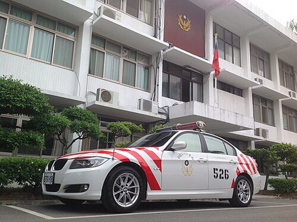 國道 1 號五楊高架離譜違規 小客車任意停車道惹議恐挨重罰 - https://www.watchmedia01.com