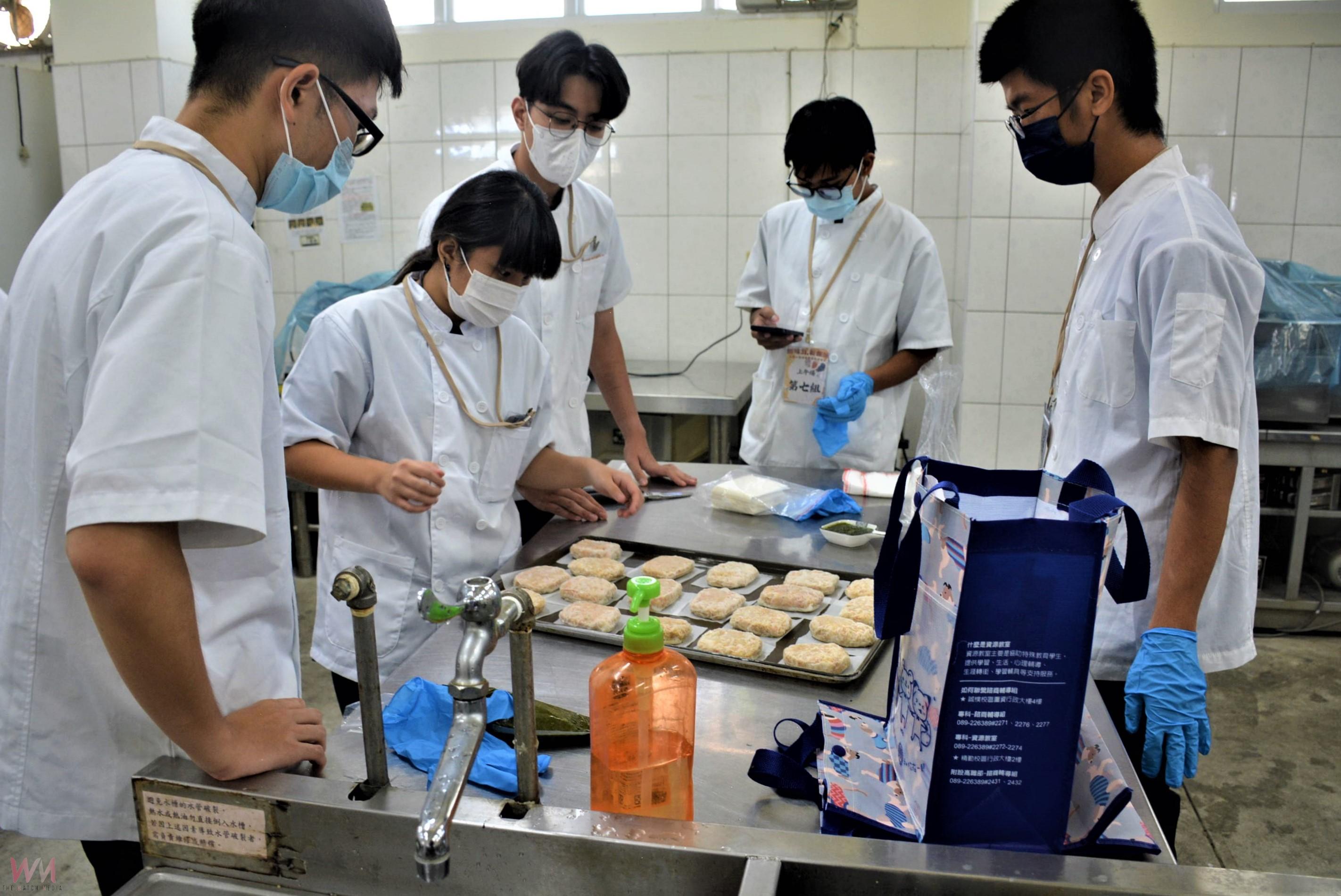 臺灣土雞饗宴競賽 17隊好手各顯創意料理 - https://www.watchmedia01.com