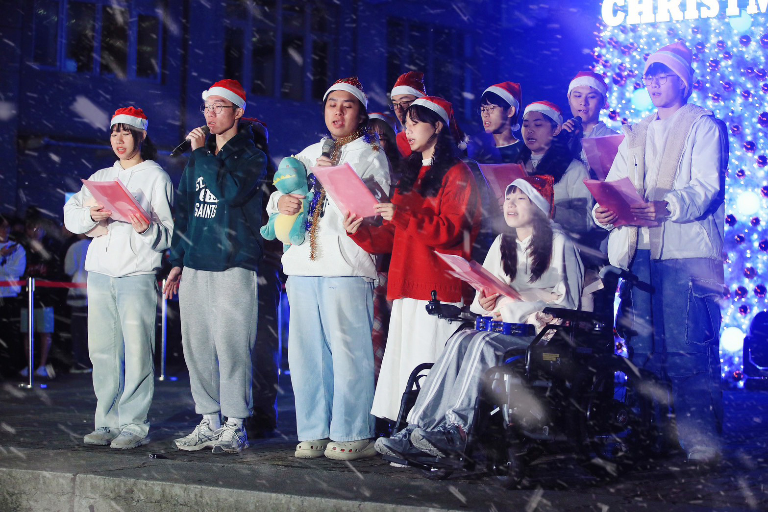 「2025愛在最高點」文大聖誕點燈登場 數千人齊聚見證最亮冬夜 - https://www.watchmedia01.com