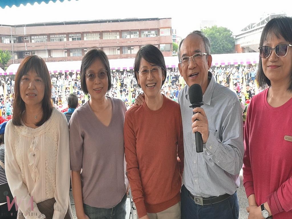 員林國小校慶大賀禮 校友陳昭吟、黃志超以父母之名捐贈500萬元教育基金 - https://www.watchmedia01.com