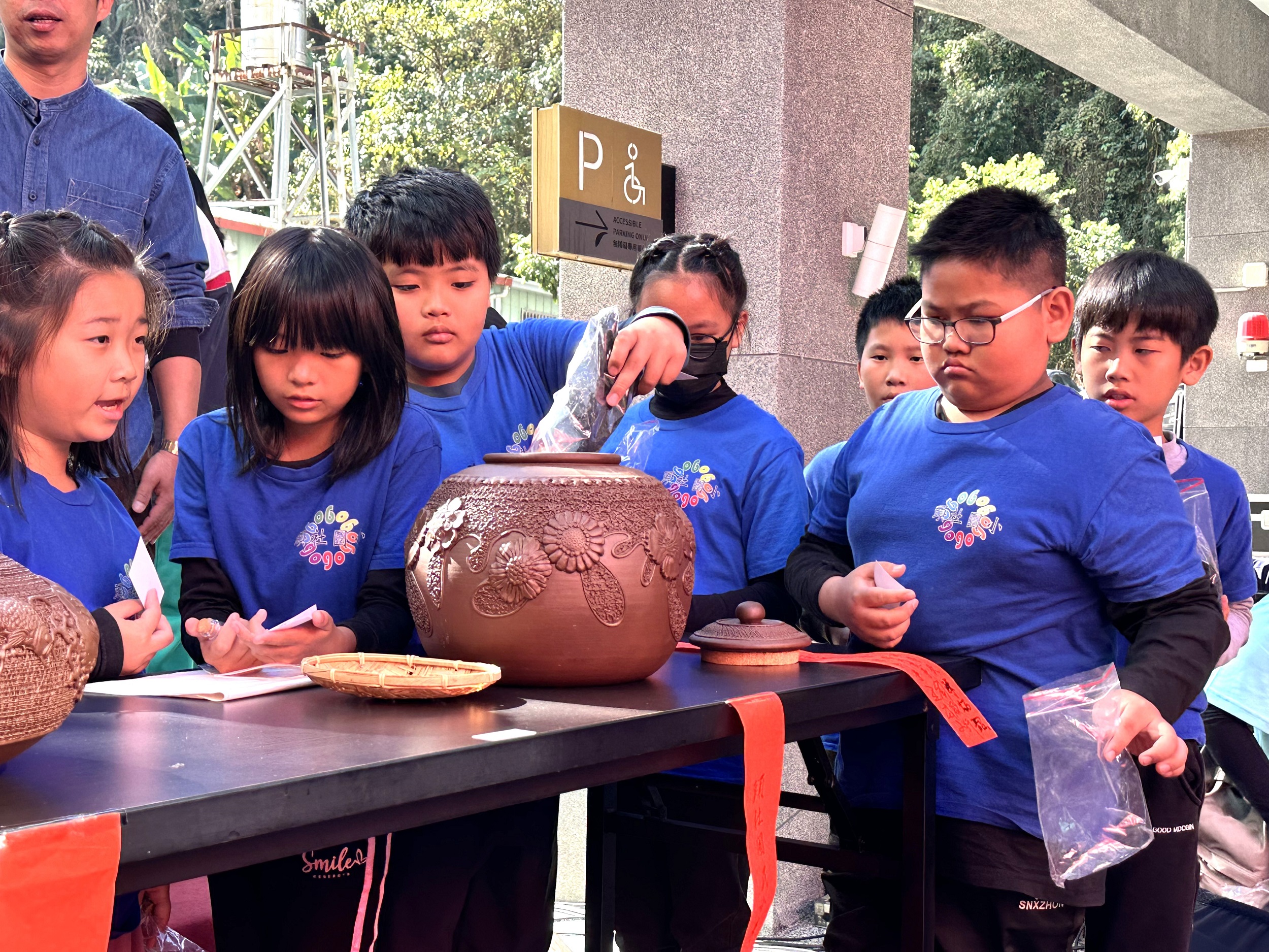 2025魚池鄉農會「故鄉、茶香」第七年聯合鄉內十所校舉行封茶活動 - https://www.watchmedia01.com