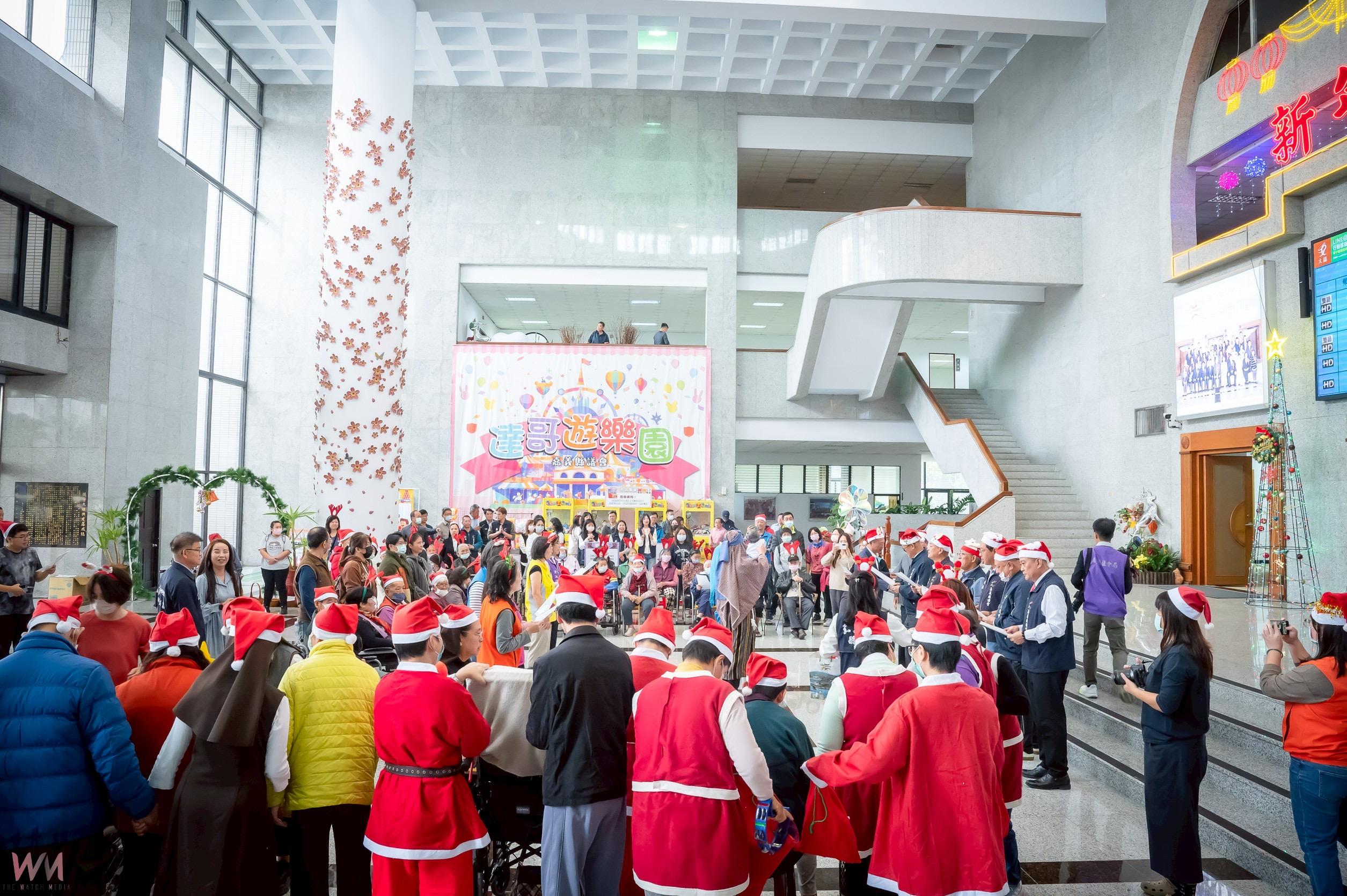 嘉縣議長張明達帶領團隊寒冬送暖 11年不間斷辦「人間有愛、心手相連」福益弱勢 - https://www.watchmedia01.com