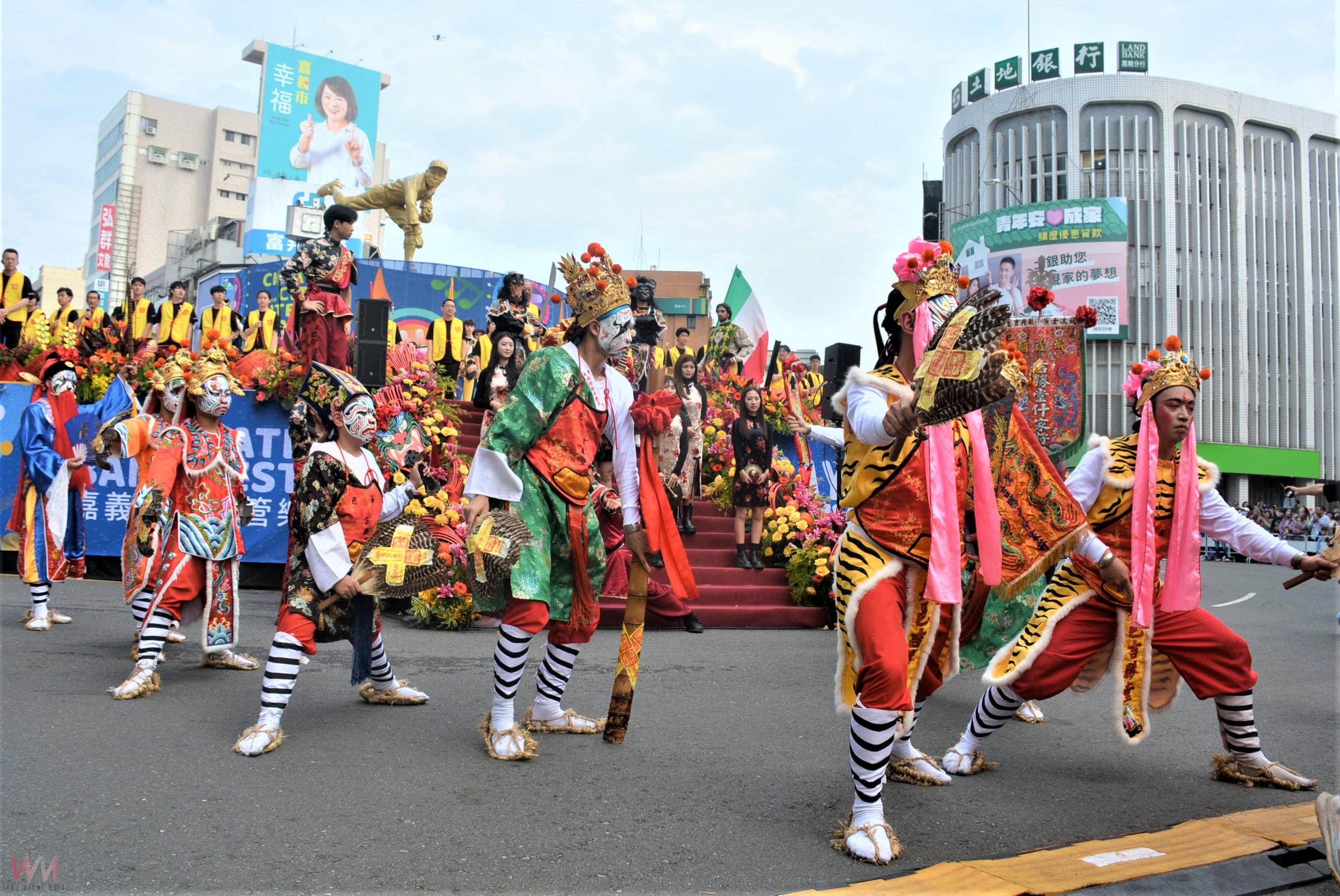 感受管樂城市的光與熱　嘉義市國際管樂節踩街沸騰樂聲不斷