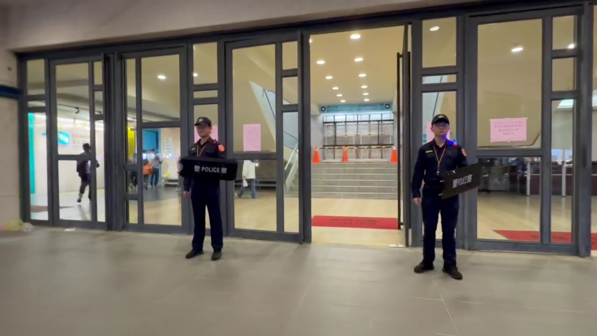 (有影片)/北捷事件下高規格戒備 彰化歲末演唱會快打部隊首度進駐 - https://www.watchmedia01.com