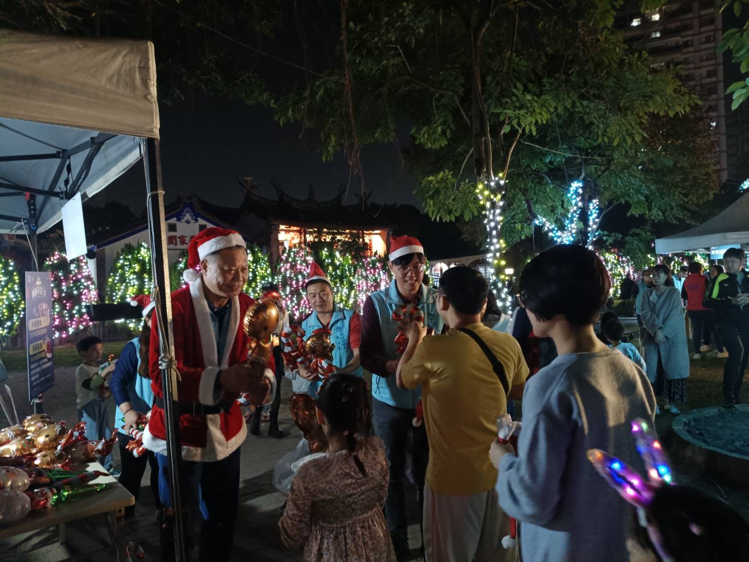 (有影片)/點亮聖誕樹 踩街報佳音暖人心 員林一起平安YA! - https://www.watchmedia01.com