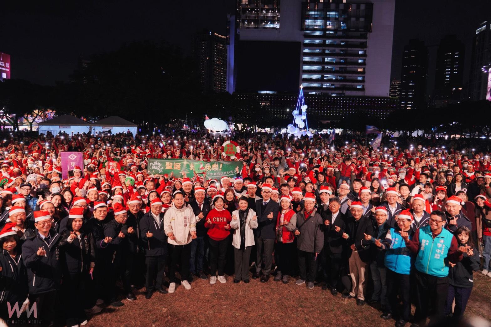 共享冬日節慶盛會 台中9米主燈「聚.光」點燈 聖誕野餐日熱鬧揭幕 - https://www.watchmedia01.com