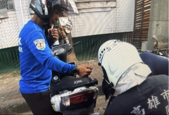 現場直擊/危機15分鐘!警消專業+民力訓練+民眾冷靜 成功阻止街頭暴力 - https://www.watchmedia01.com