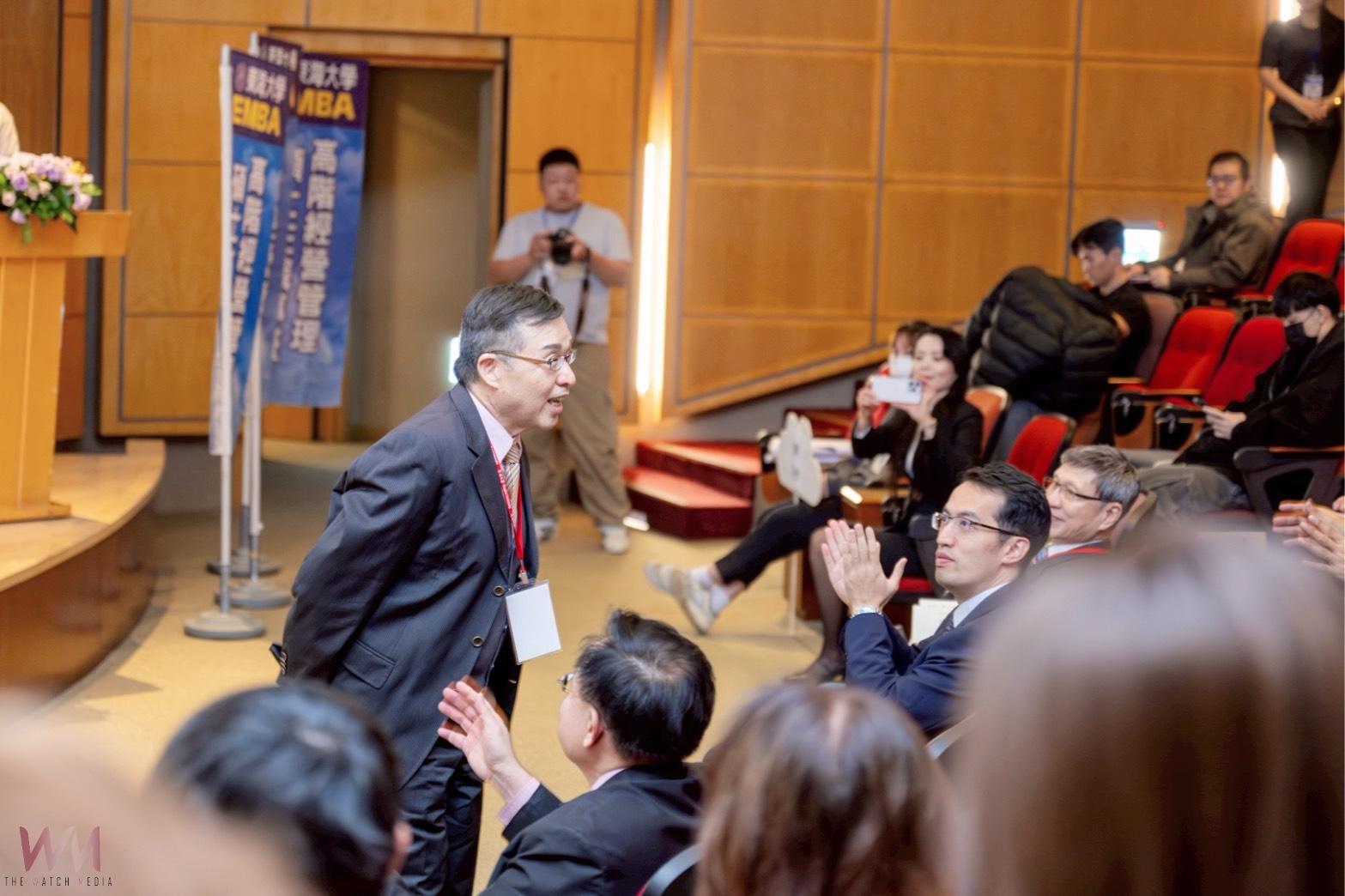 打造「智慧決策者」　對抗人造人年代 東海EMBA千萬建置AI決策教學系統　 - https://www.watchmedia01.com