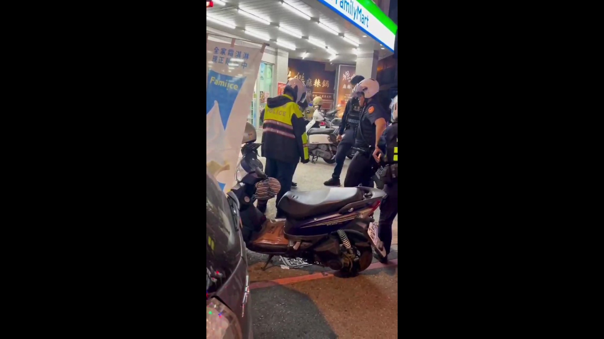 (有影片)/彰化民族路街友持鐮刀驚嚇民眾 警方即刻制伏 - https://www.watchmedia01.com