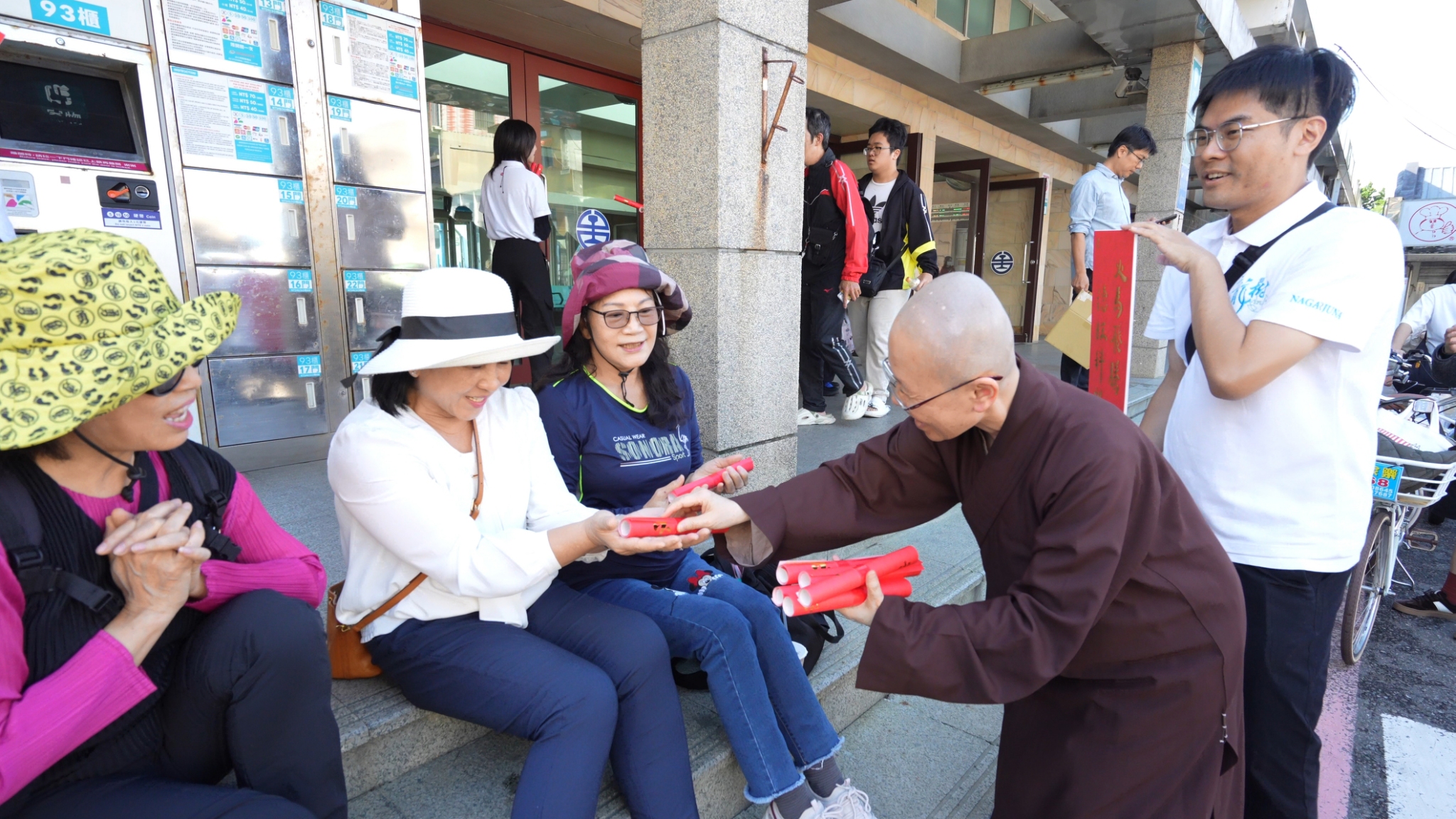 靈鷲山馬年春聯限量送 心道法師墨寶「火馬飛騰 德旺科祿權」 - https://www.watchmedia01.com