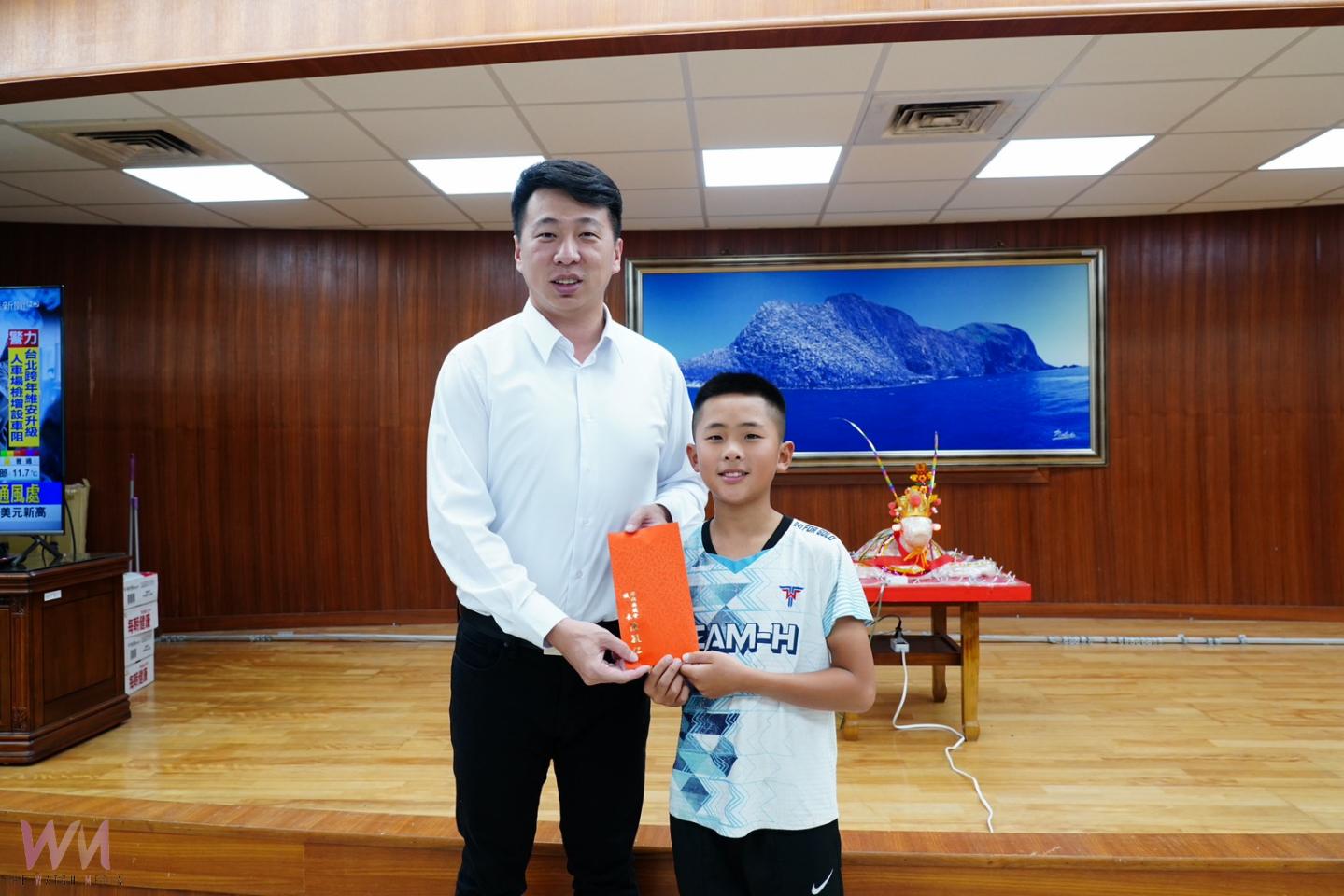 澎湖風帆新星陳翊豐揚威國際 議長陳毓仁頒發獎金勉勵 - https://www.watchmedia01.com