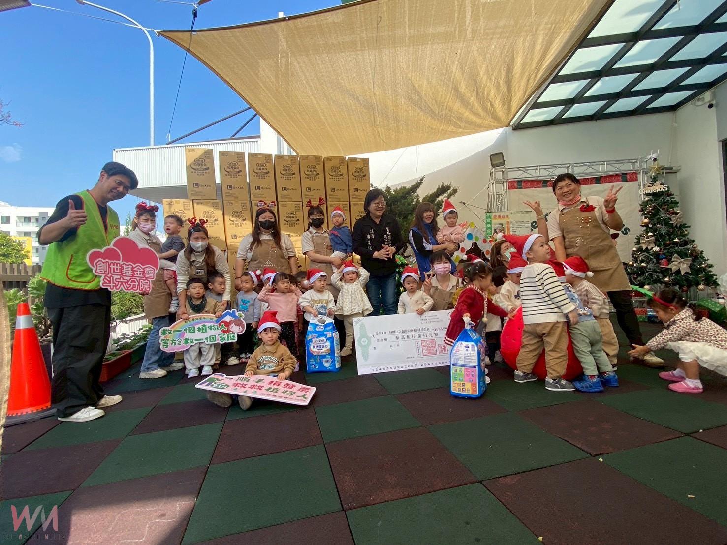 迷你聖誕老人送暖虎尾 日比野托嬰中心攜手創世基金會助植物人家庭 - https://www.watchmedia01.com