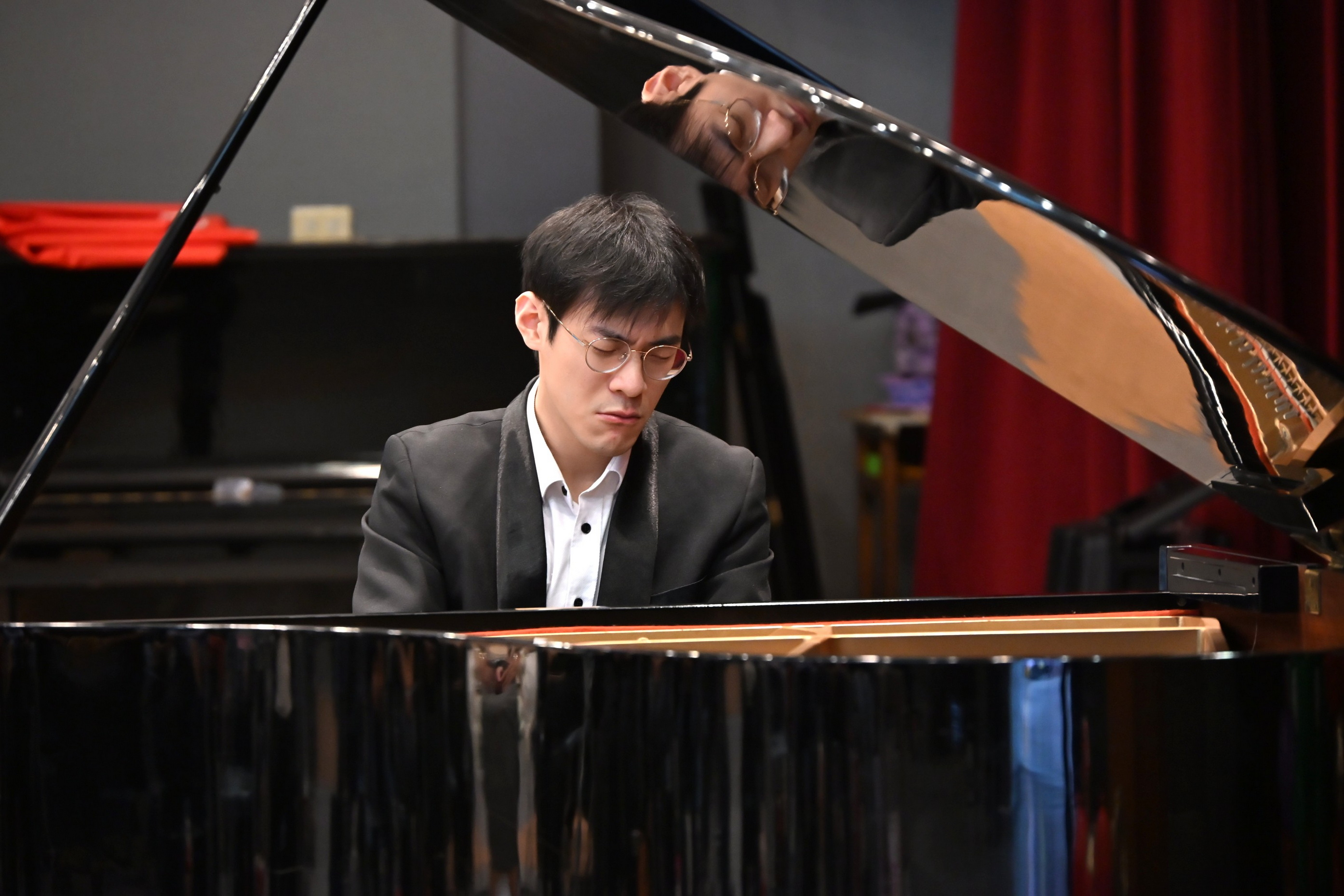 從民生音樂班到國際舞台 張凱閔返校分享音樂夢 - https://www.watchmedia01.com